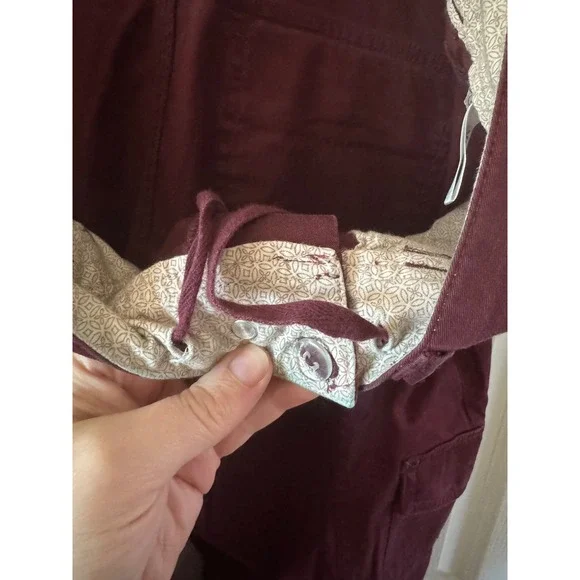 Athleta‎ Burgundy Cargo Utility Pants Women's Size 10 Tall Zippers Ankle Detail - Picture 9 of 12